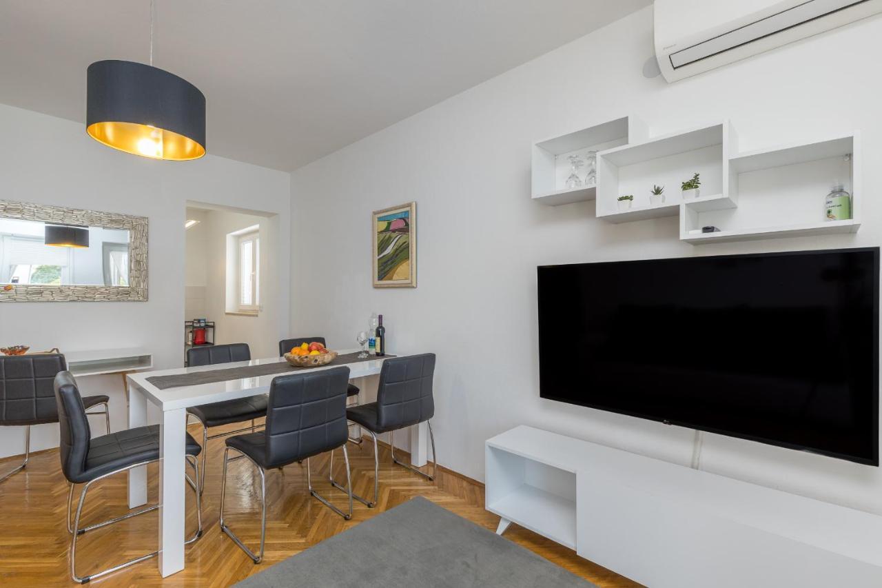 Apartments Hrestak Poreč Extérieur photo
